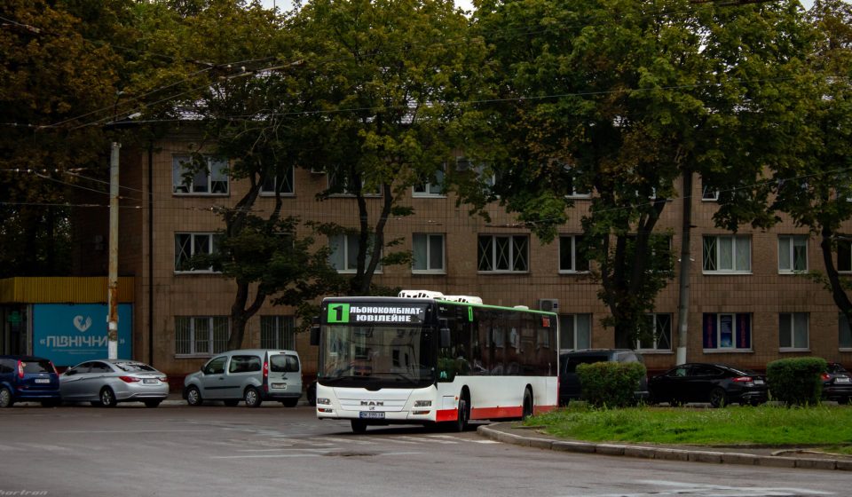 1 автобус(маршрутка) Рівне