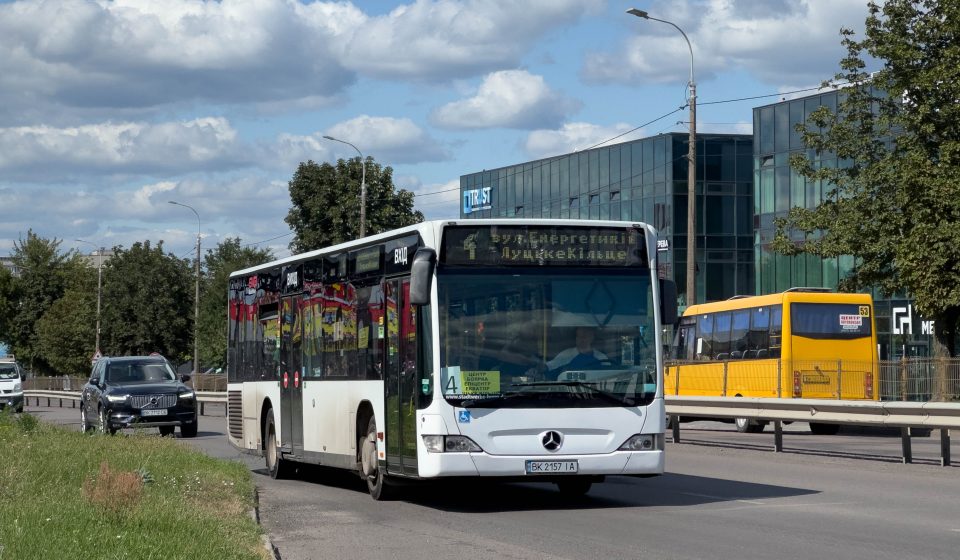 4 автобус(маршрутка) Рівне