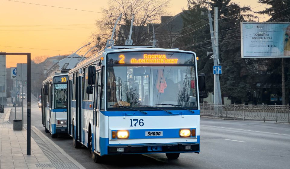 2 тролейбус Рівне: рух, зупинки