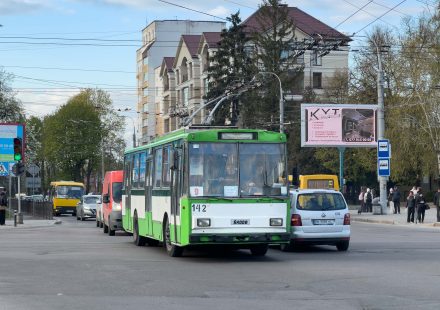 9 тролейбус Рівне: рух, зупинки