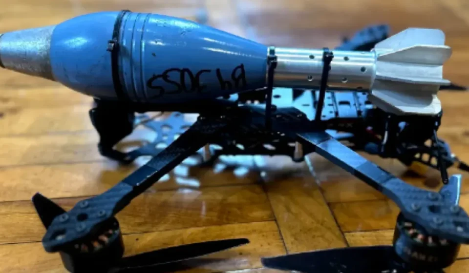 Корецькому історичному музею передали FPV-дрон від Нацгвардії
