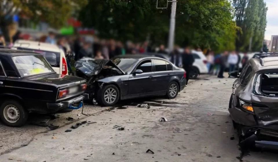 Масштабна ДТП за участю п’яти авто у Вараші – водій BMW відмовився проходити огляд