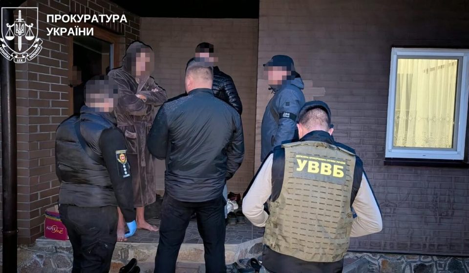 На Рівненщині затримали організатора нелегальної переправи чоловіків за кордон за 24 тисячі доларів
