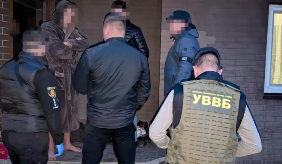На Сарненщині 27-річний молодик намагався нелегально переправити двох чоловіків через кордон за 24 000 доларів