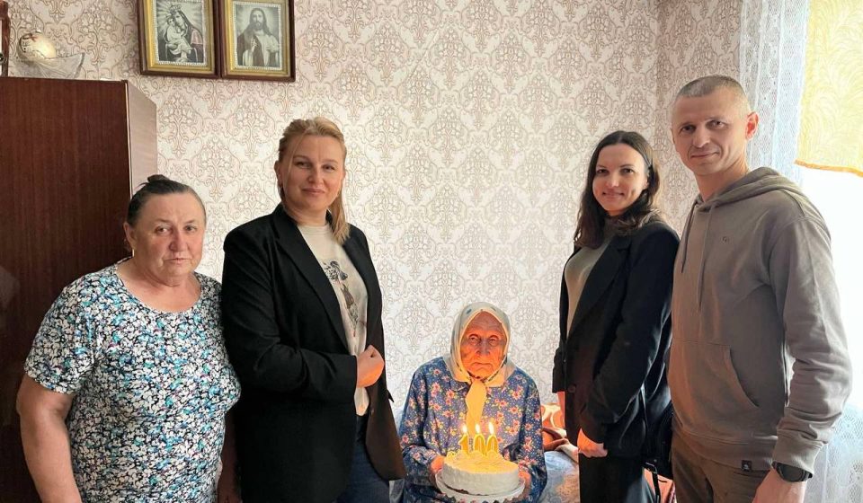 Стодесятиріччя відзначила мешканка Острога – Рівне Вечірнє