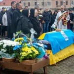 У Дубні провели в останню путь загиблого на Сумщині солдата Антона Валевського