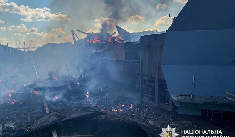 В інтернеті опублікували кадри з руйнуваннями після ворожих обстрілів Рівненщини
