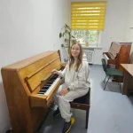 Гощанська школа мистецтв отримала два грандіозних фортепіано від благодійників