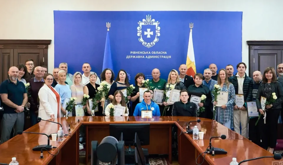 Обласні нагороди вручили тренерам і спортсменам Дубенської громади