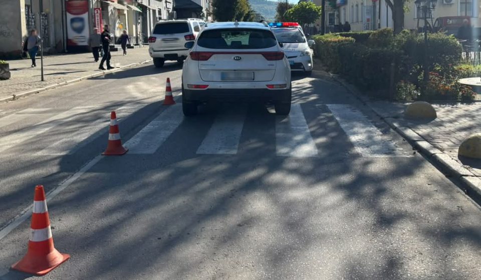 У Бориславі автомобіль із Рівненщини наїхав на жінку, її госпіталізували