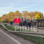 У Рівненській області сталася перекидання вантажного автомобіля - Рівне Вечірнє