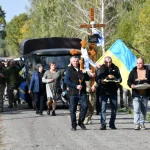 У Зарічному провели в останню путь захисника Дмитра Колошву