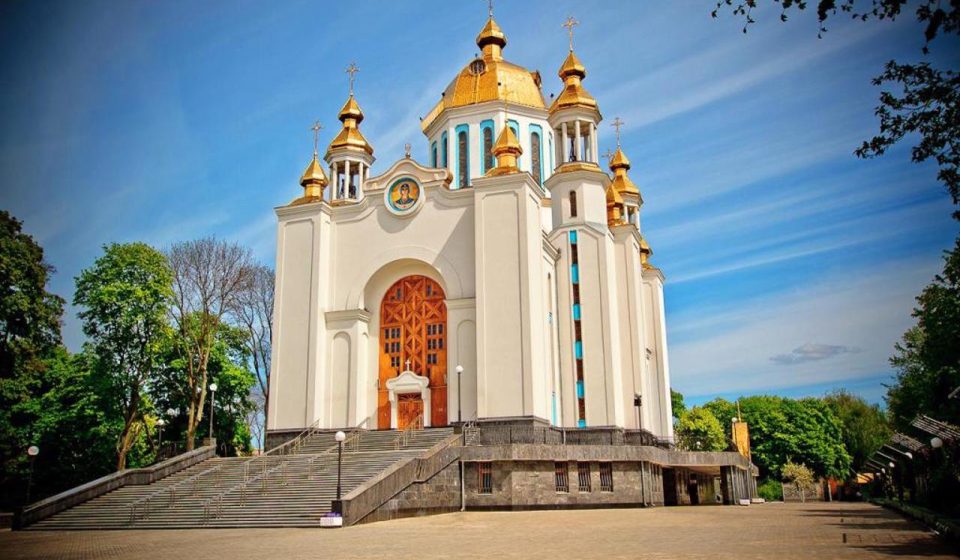 Від закладення першого каменя Мстислава до служіння Епіфанія: 25 років Покровському собору в Рівному